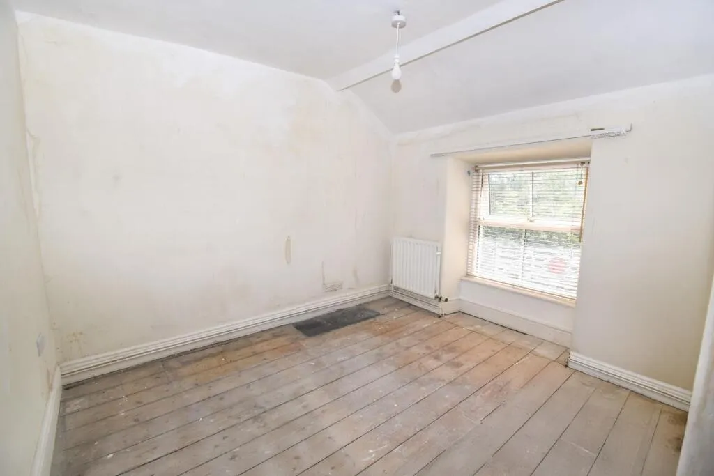 3 bed End of Terrace