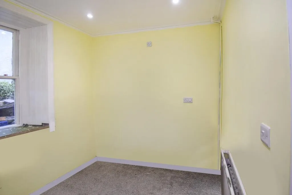 3 bed End of Terrace