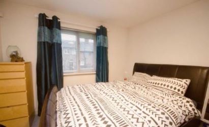 A MODERN ONE BEDROOM GROUND FLOOR APARTMENT WITHIN WALKING DISTANCE OF CHESTER CITY CENTRE AND BEING CURRENTLY RENTED AT A RENT OF £625 PER CALENDAR MONTH. IDEAL INVESTMENT PROPERTY OR FIRST TIME PURCHASE. ALLOCATED SECURE CAR PARK SPACE