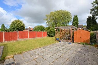 Semi detached property located in a cul-de-sac in Bradwell. Offered with NO UPWARD CHAIN - Ideal for first time buyers