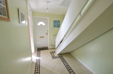 Semi detached property located in a cul-de-sac in Bradwell. Offered with NO UPWARD CHAIN - Ideal for first time buyers