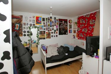 **Calling all Landlords** spacious 3 double bed semi-detached property in Telford. Landlords only with a tenant in situ paying £585 pcm.