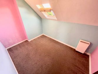 Two Bedroom Flat in Bournemouth, Dorset, BH1 - Leasehold and Vacant Possession