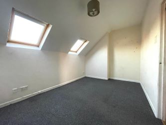 Two Bedroom Flat in Bournemouth, Dorset, BH1 - Leasehold and Vacant Possession