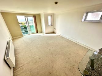 Luxury Two Bedroom Apartment with Sea View, Flat 5 The Shell House, 137 Southbourne Overcliff Drive, Bournemouth, Dorset, BH6 3NP