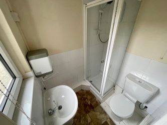 Block of 4 One Bedroom Flats Plus Basement in East Street, Weymouth, Dorset, DT4 8BP - Freehold and Vacant Possession
