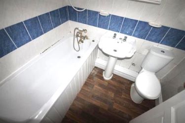 Perfect Investment Property Currently tenanted with a Yield Approx 9.38% Gross. To Be Sold By Online Auction - Terms & Conditions Apply.