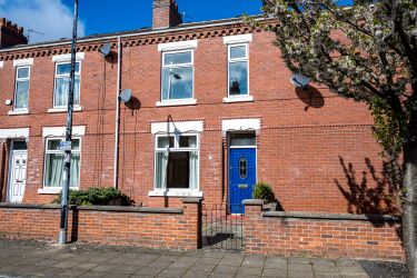 This is ideal for a first time buyer or a buy to let investor, it offers spacious living accommodation throughout and has huge potential for someone to put their own stamp on it.