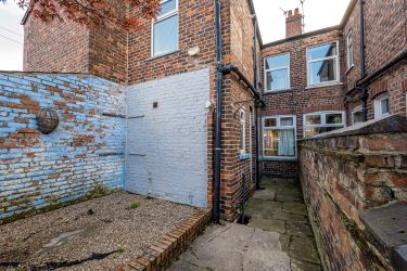 This is ideal for a first time buyer or a buy to let investor, it offers spacious living accommodation throughout and has huge potential for someone to put their own stamp on it.