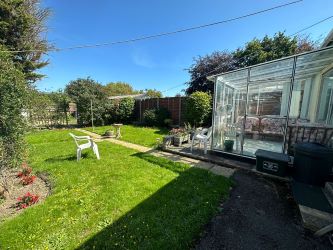 Detached 2 Bedroom Bungalow in Dennistoun Avenue, Christchurch, Dorset, BH23 3QL - Freehold & Vacant Possession