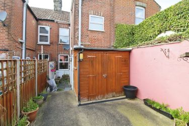 A pleasant, terraced property in New Catton, Norwich, perfect for families and couples looking for a renovation project with two reception rooms, an open kitchen, two double bedrooms, and potential to create a wonderful home in a vibrant community.