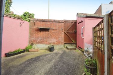 A pleasant, terraced property in New Catton, Norwich, perfect for families and couples looking for a renovation project with two reception rooms, an open kitchen, two double bedrooms, and potential to create a wonderful home in a vibrant community.