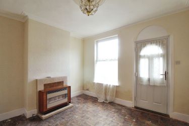 A pleasant, terraced property in New Catton, Norwich, perfect for families and couples looking for a renovation project with two reception rooms, an open kitchen, two double bedrooms, and potential to create a wonderful home in a vibrant community.