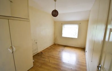St Teilo Street, Pontarddulais
Swansea, SA4 8SY
£45,000 guide price
Auction 31.10.24

BLOCK VIEWING TUESDAY 29TH AT 11.30AM

Of interest to speculators and Investors. We are delighted to offer to the market this two bedroom terrace house in need of modernisation.

The viewings are arranged for TBC - please contact us to book your slot