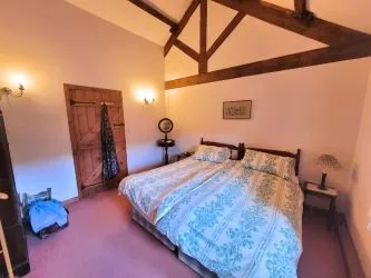 BARN 3, MANOR FARM, NEWTON, PORTHCAWL, CF36 5SP
Guide price £499,995
Auction 28.11.24
Pre auction offers welcomed

Viewing - Please  contact us to boom your slot - Wednesday 13th - 4pm