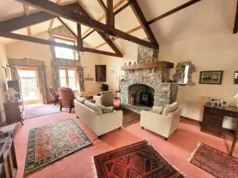 BARN 3, MANOR FARM, NEWTON, PORTHCAWL, CF36 5SP
Guide price £499,995
Auction 28.11.24
Pre auction offers welcomed

Viewing - Please  contact us to boom your slot - Wednesday 13th - 4pm