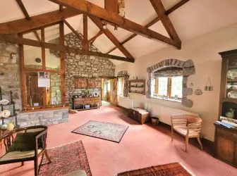 BARN 3, MANOR FARM, NEWTON, PORTHCAWL, CF36 5SP
Guide price £499,995
Auction 28.11.24
Pre auction offers welcomed

Viewing - Please  contact us to boom your slot - Wednesday 13th - 4pm
