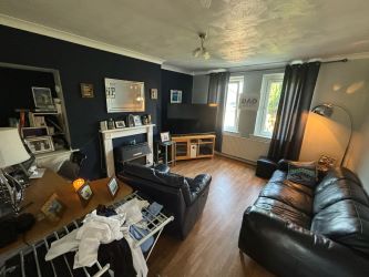 Town & Country Property Auctions offers this incredible 2 bedroom Flat in Bellshill