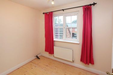 FANTASTIC VALUE 
This spacious four bedroom detached family home is conveniently located with easy access to local schooling, amenities and the national road network.