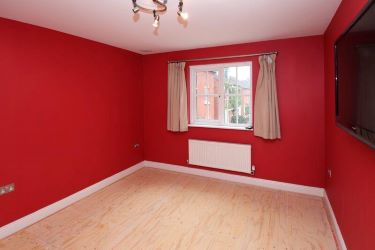 FANTASTIC VALUE 
This spacious four bedroom detached family home is conveniently located with easy access to local schooling, amenities and the national road network.