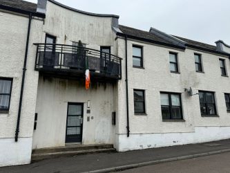 Town & Country Property Auctions offers this incredible 1 Bedroom Tenanted ground floor Flat in Douglas.