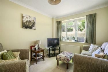 Substantial Detached 6 Bedroom Family Home