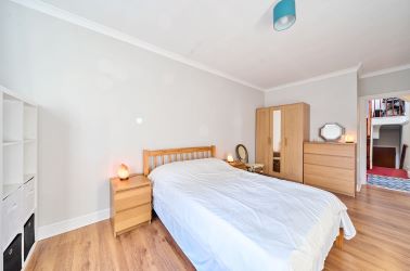One Bedroom Apartment