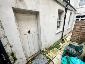 Flat 2, 7 Lind Street, Ryde, Isle Of Wight, PO33 2NQ