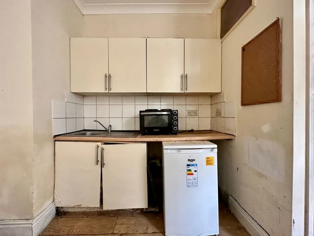 Flat 2, 7 Lind Street, Ryde, Isle Of Wight, PO33 2NQ