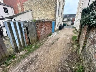 Flat 2, 7 Lind Street, Ryde, Isle Of Wight, PO33 2NQ