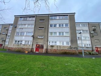 Town & Country Property Auctions offers this incredible 3 bedroom 3rd floor property in Cumbernauld.