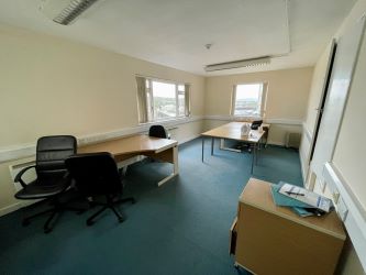 GRADE II LISTED, circa 1820-1830 - Recently used as offices. Potential for many uses (stp)
Auction 29/2/24
Viewing - 24/2 @ 11am