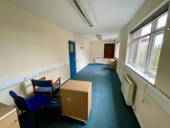 GRADE II LISTED, circa 1820-1830 - Recently used as offices. Potential for many uses (stp)
Auction 29/2/24
Viewing - 24/2 @ 11am