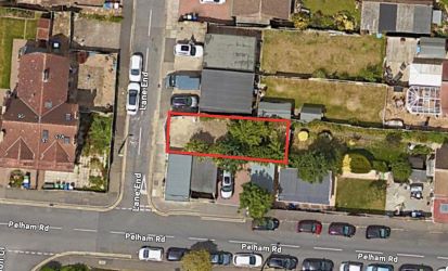 Development Opportunity! Planning for a 3 bedroom Dwelling!