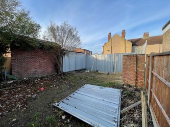 Development Opportunity! Planning for a 3 bedroom Dwelling!