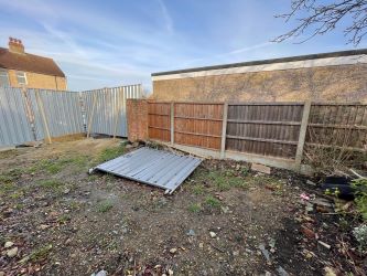 Development Opportunity! Planning for a 3 bedroom Dwelling!