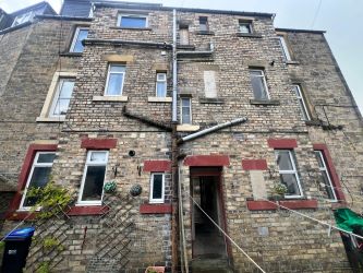 Town & Country Property Auctions offers this incredible 1 Bedroom Flat in Hawick