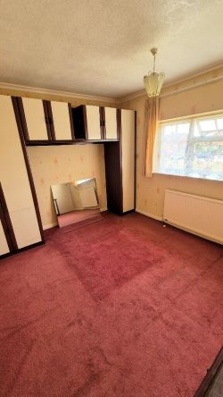 THREE BED MID TERRACE HOUSE