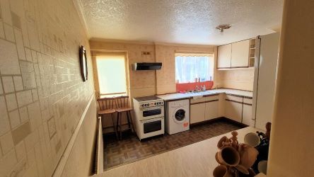 THREE BED MID TERRACE HOUSE