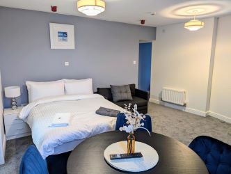 8 APARTMENT BLOCK CONVERSION - GREAT HOLIDAY BUSINESS OPPORTUNITY