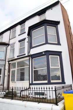 8 APARTMENT BLOCK CONVERSION - GREAT HOLIDAY BUSINESS OPPORTUNITY