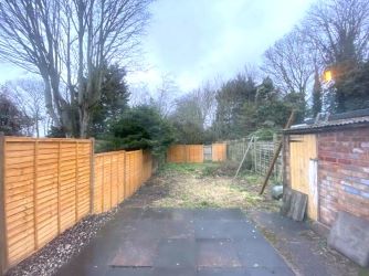 UNMODERNISED 3 BED SEMI