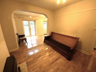 UNMODERNISED 3 BED SEMI