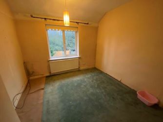 UNMODERNISED 3 BED SEMI