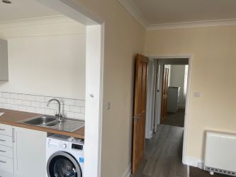 Unlock Investment Potential: Impeccably Presented 1st-Floor Apartment in Prime Central Location. With Local Amenities, Estuary Views, Shops, Pubs, and Transport Links at Your Doorstep, Plus Proximity to Train Station and Beach, This Property Offers Strong Rental Appeal and Promising Returns for Savvy Investors and Landlords.