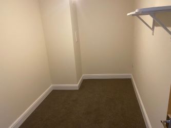 Unlock Investment Potential: Impeccably Presented 1st-Floor Apartment in Prime Central Location. With Local Amenities, Estuary Views, Shops, Pubs, and Transport Links at Your Doorstep, Plus Proximity to Train Station and Beach, This Property Offers Strong Rental Appeal and Promising Returns for Savvy Investors and Landlords.