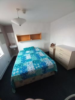 A rare opportunity for a 6 Bed Semi detached HMO