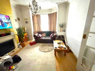 LARGE 4 BED END TERRACE PROPERTY