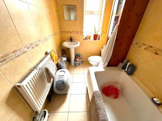 LARGE 4 BED END TERRACE PROPERTY