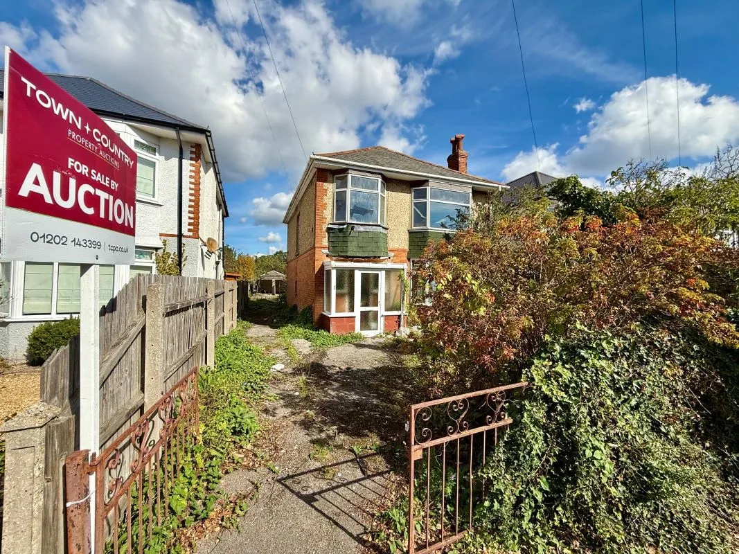 24 De Lisle Road, Talbot Woods, Bournemouth, Dorset, BH3 7NF